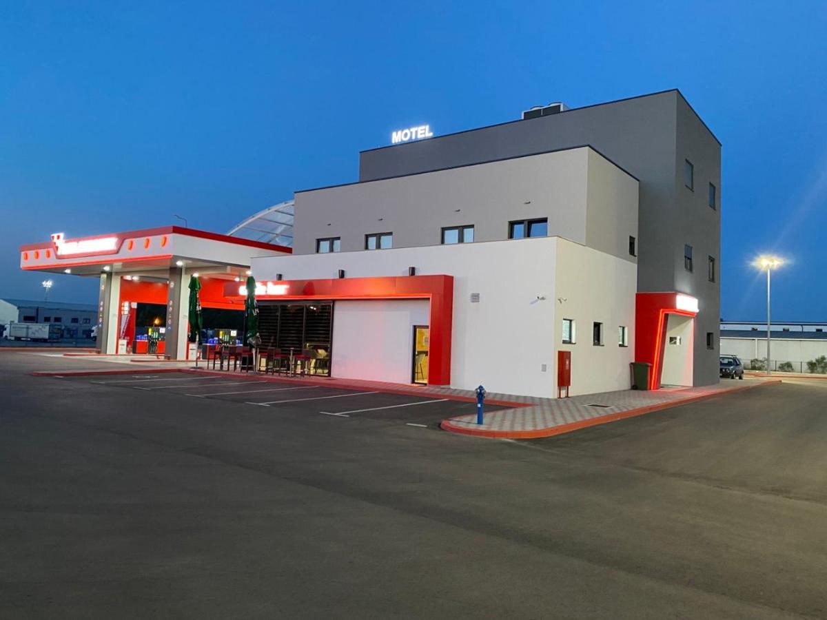 Belamionix Motel Bosanski Samac Екстериор снимка